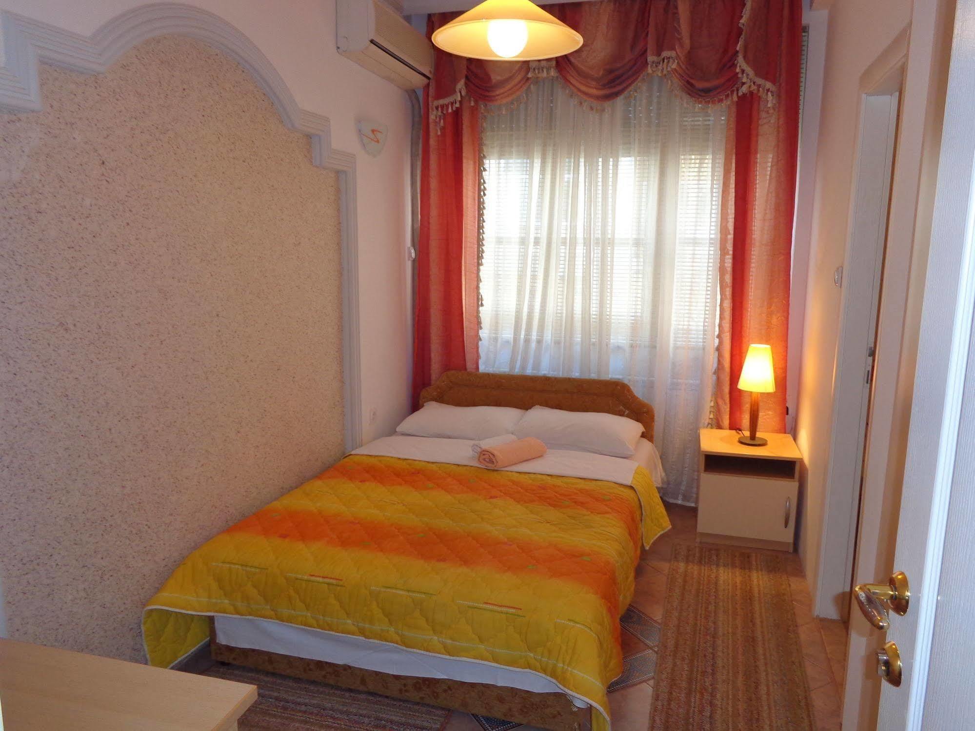 Tokin House Hotel Битоля Екстериор снимка